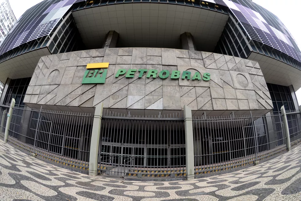 Fachada do prédio da Petrobras, no Centro do Rio �- Foto: Adriano Ishibashi/Framephoto/Estadão Conteúdo
