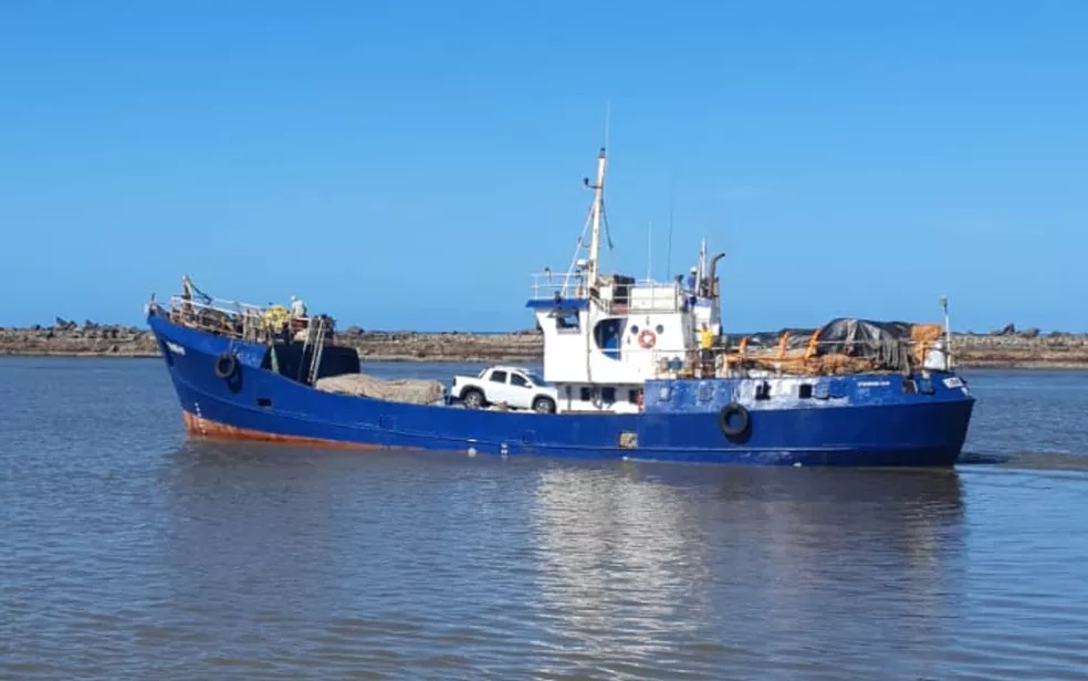 Embarcação Thaís IV atracada no Porto do Recife - Foto: Reprodução/WhatsApp