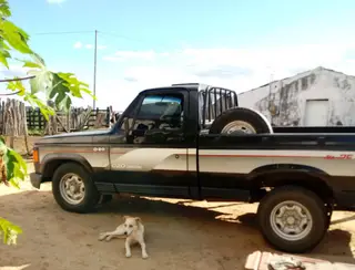 Ladrões arrombam casa de idoso, furtam camioneta, moto e outros objetos na zona rural de Itapetim