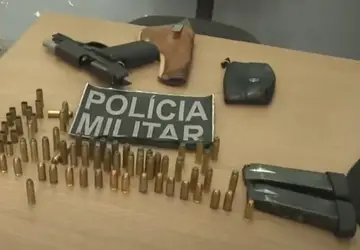Armas e munições foram encontradas com padre (Foto: Redes Sociais)