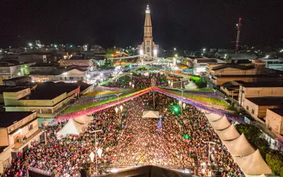  Abertura oficial do São Pedro 2022 leva multidão à praça de Itapetim