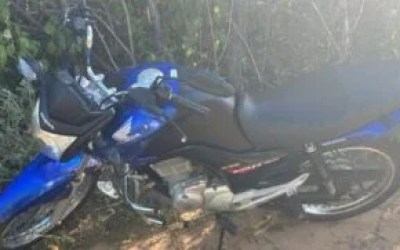 Policial Polícia Militar recupera moto tomada de assalto em Itapetim